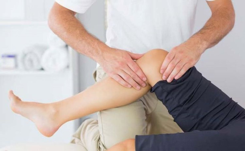 Bấm huyệt Huyết Hải điều trị các bệnh lý xương khớp chân