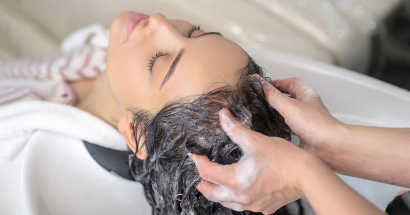 cách massage đầu khi gội