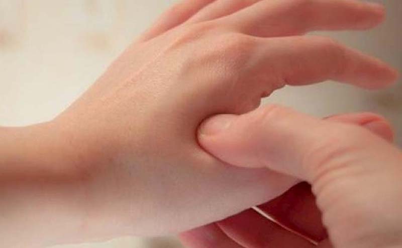 Ấn huyệt Hợp Cốc có tác dụng gì?