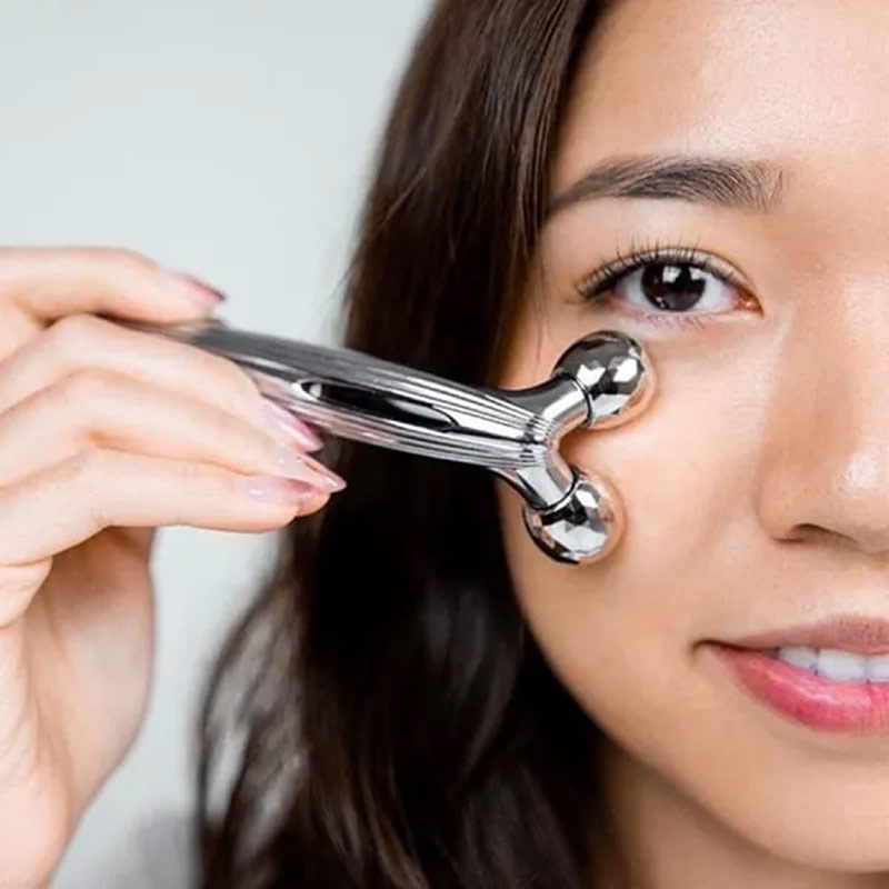 Công dụng của cây lăn massage mặt