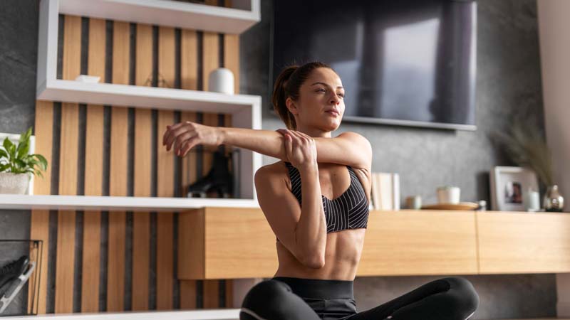 Bài tập cổ vai gáy co duỗi cơ vai giúp tăng cường sự linh hoạt cơ vai