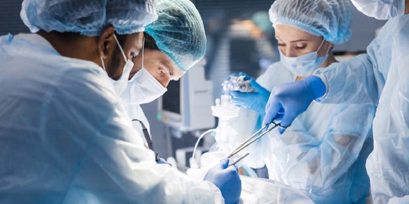 Phẫu thuật áp dụng cho các vị trí đau lưng nguy hiểm cần can thiệp khẩn cấp