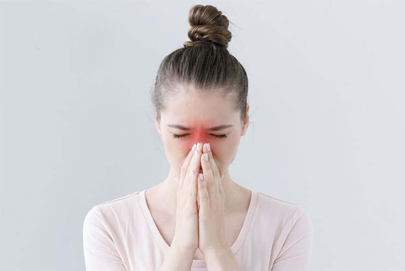 Hỗ trợ điều trị viêm xoang bằng Nghinh Hương huyệt