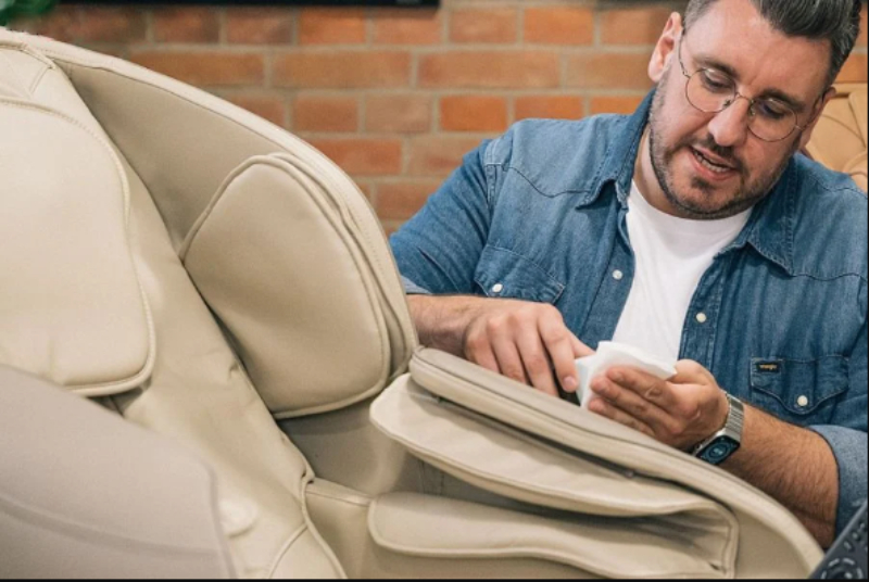 Hướng dẫn chi tiết cách bảo dưỡng ghế massage tại nhà