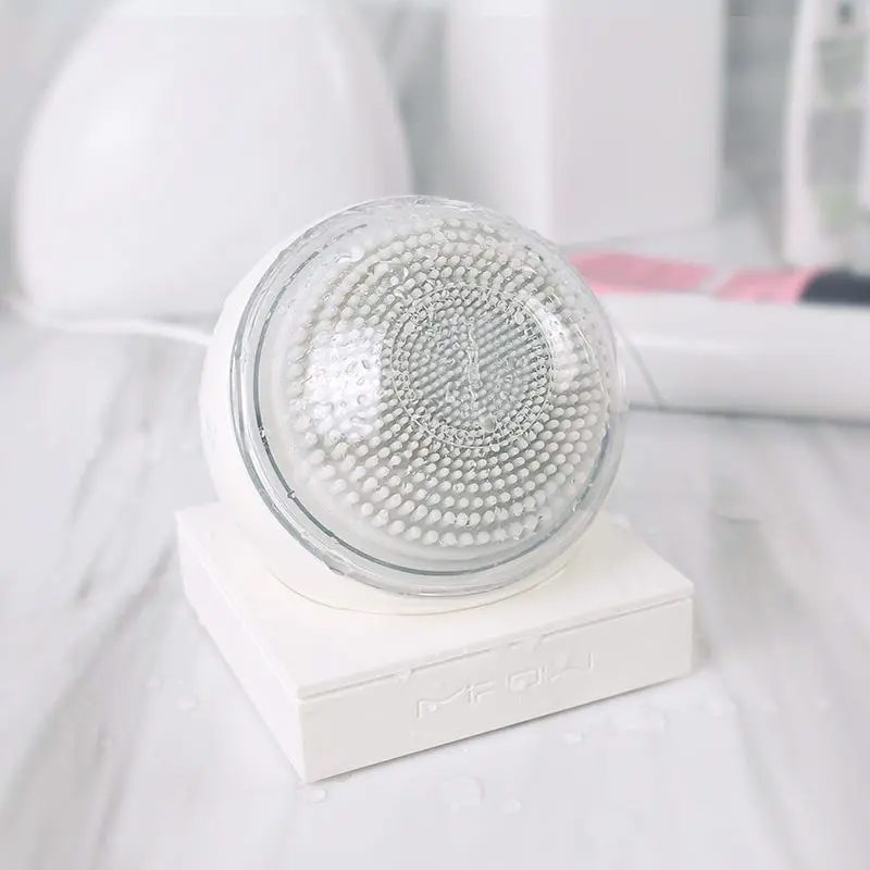 Máy massage khi đắp mặt nạ - thon gọn mặt Mipow