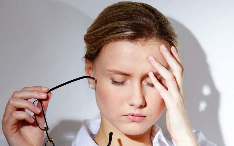 Bấm huyệt Đản Trung để thư giãn tinh thần