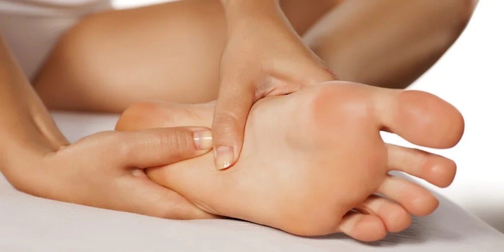 Hướng dẫn cách massage chân tại nhà