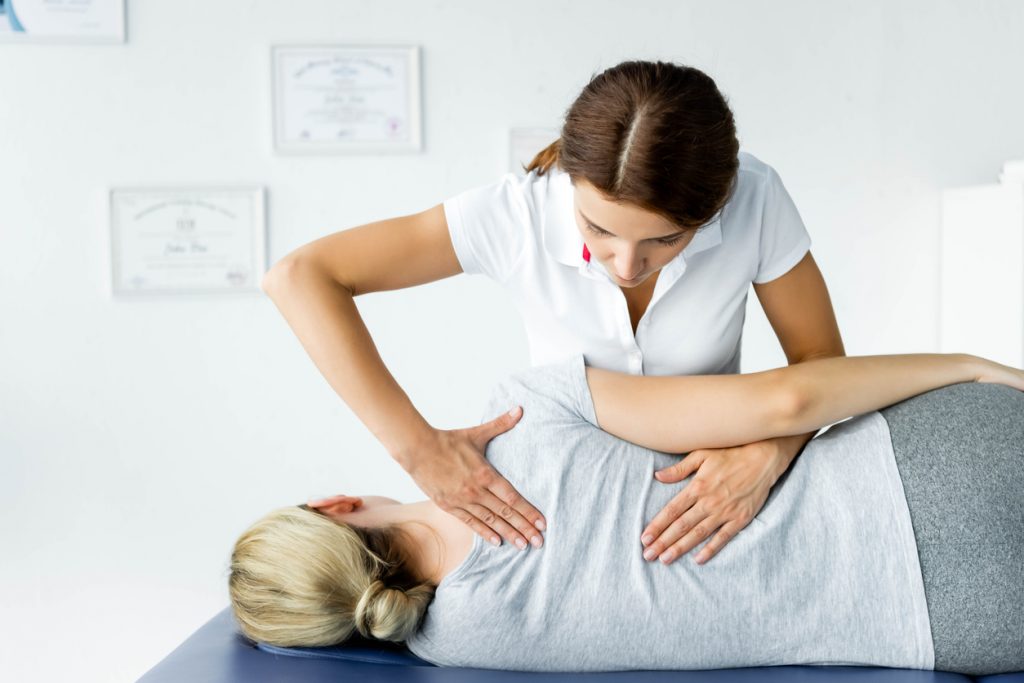 Phương pháp trị liệu thần kinh cột sống Chiropractic là gì?