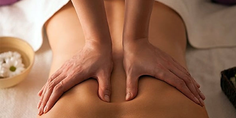 Cách massage lưng để giảm mệt mỏi đơn giản tại nhà