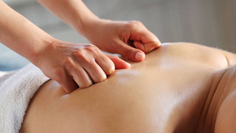 Hướng dẫn cách massage lưng bằng tay