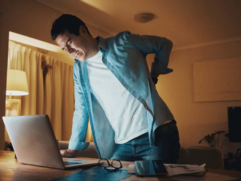 Tư thế sai là nguyên nhân phổ biến gây ra đau lưng về đêm