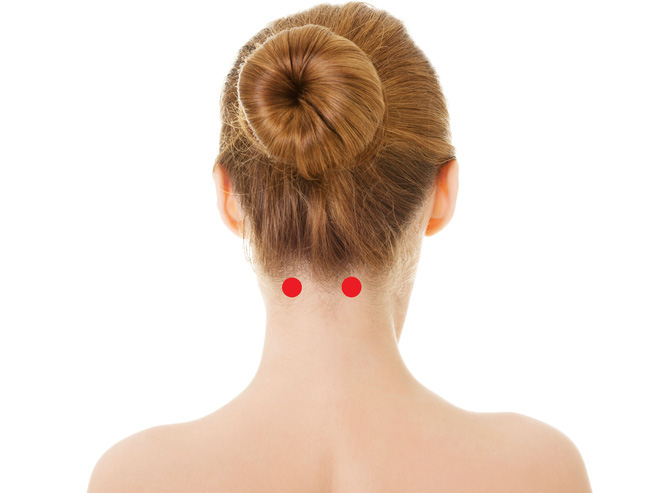 cách bấm huyệt chữa đau đầu