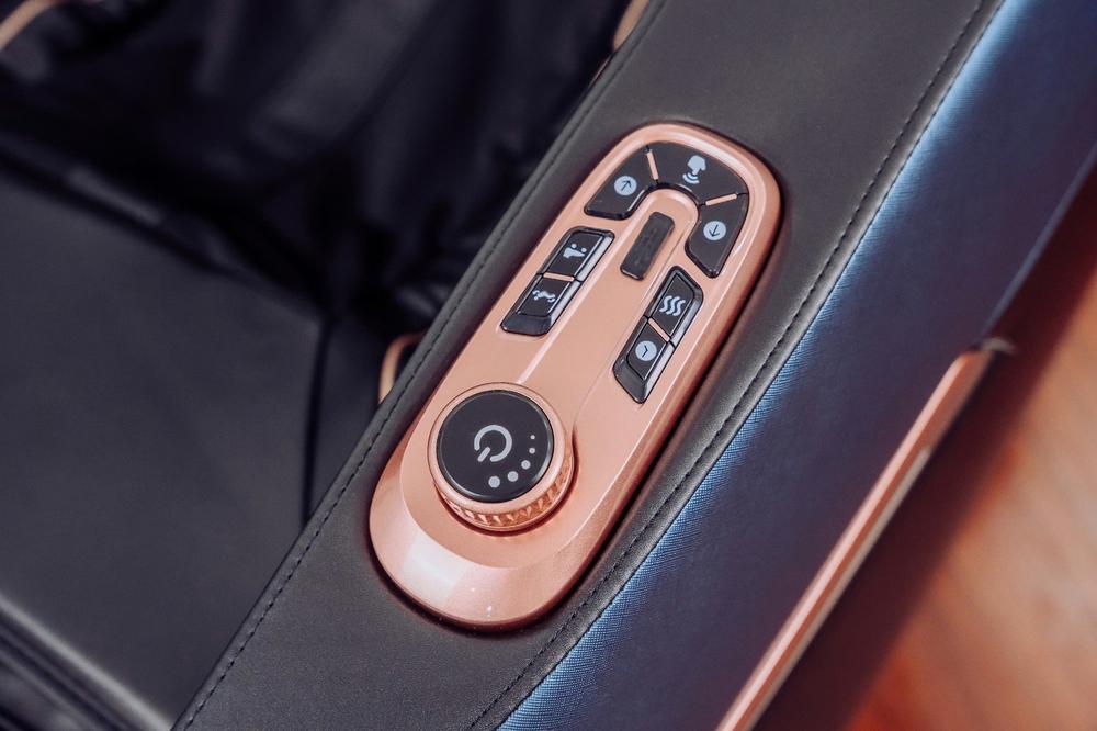 GHẾ MASSAGE FUJI M18